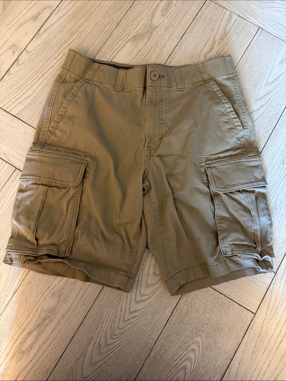 Men's Cargo Shorts in Light Brown with Utility Pockets